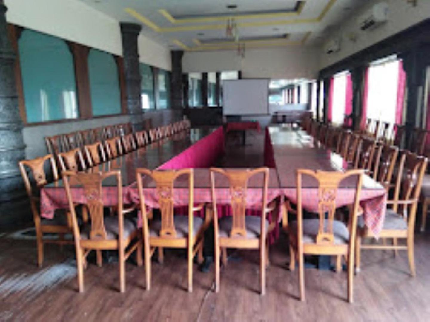 Hotel Maratha Palace,Satara Exterior foto